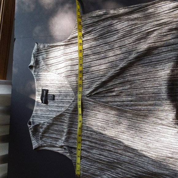 🍁Frank Lyman Metallic Top - Picture 9 of 10